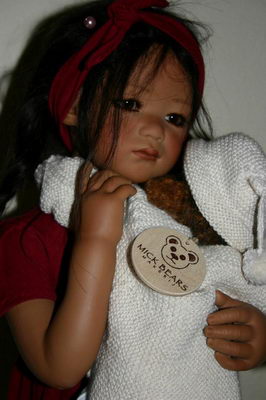 Eine von Marjoleins Zwillingen mit Ebo