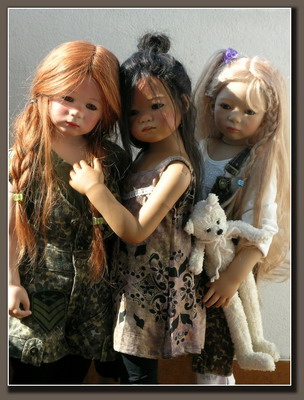 Lizzi rot, Tscharle, Cindy