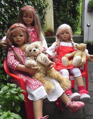 Ajescha, Liska, Sini