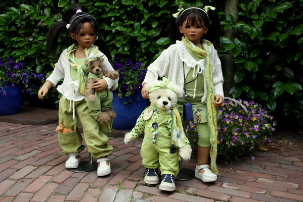 Sinami und Setina mit Cisca und Selly