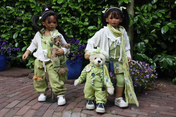 Sinami und Setina mit Cisca und Selly