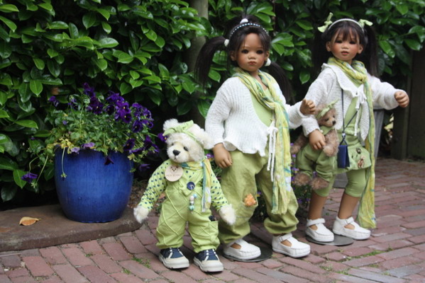 Sinami und Setina mit Cisca und Selly