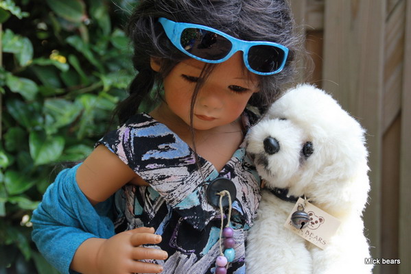 Marjoleins Tscharle mit Spielgef&auml;hrten