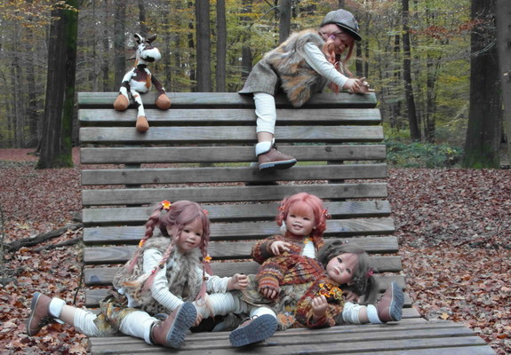 Tivi, Anne Moni, Sanrike, Milina