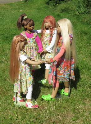 Kristina, Salinda, Rosmaini, Nandini