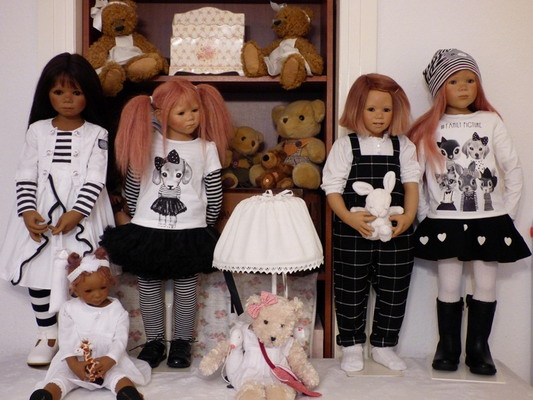 Kavita, Kuki, Iva, Arinda, Tulani
